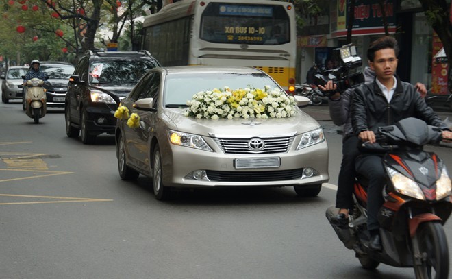 Thanh Thanh Hien dien ao dai e ap trong ngay cuoi-Hinh-3